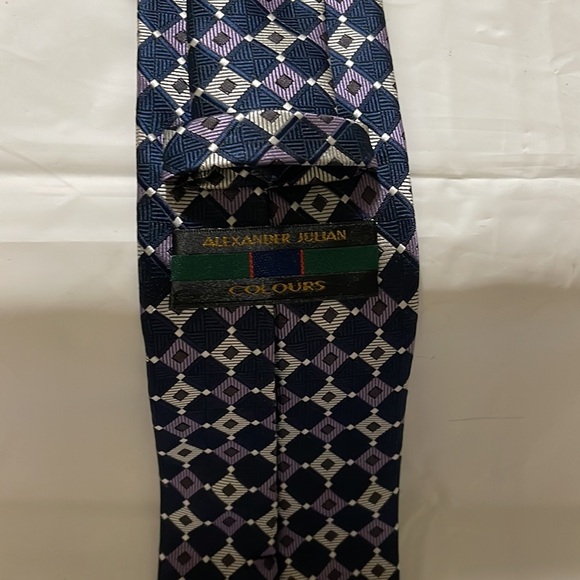 Alexander Julian men’s tie in dark navy, and purple and silver diamond pattern. - Picture 3 of 4